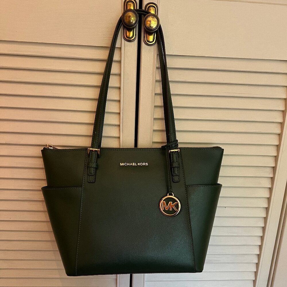 Micharl Kors Green Shoulder Bag